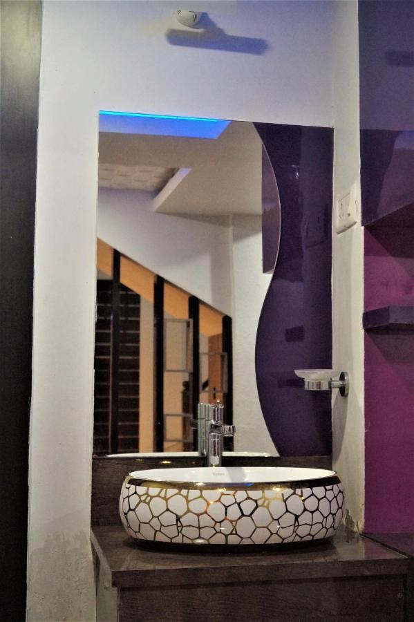 Dora House Hotel Kolkata Luaran gambar